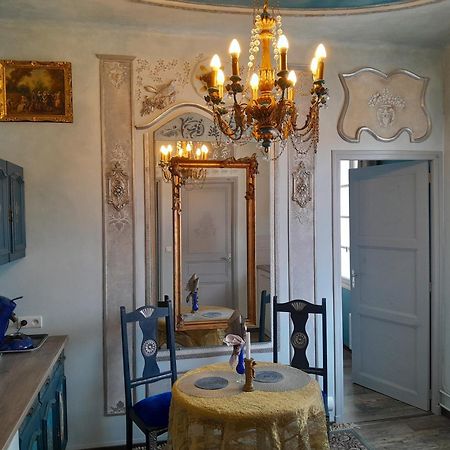 Penthouse En Bleu Royal Apartment Vinca Exterior photo