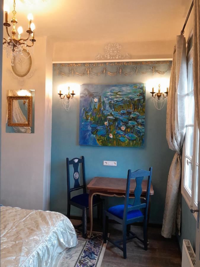 Penthouse En Bleu Royal Apartment Vinca Exterior photo